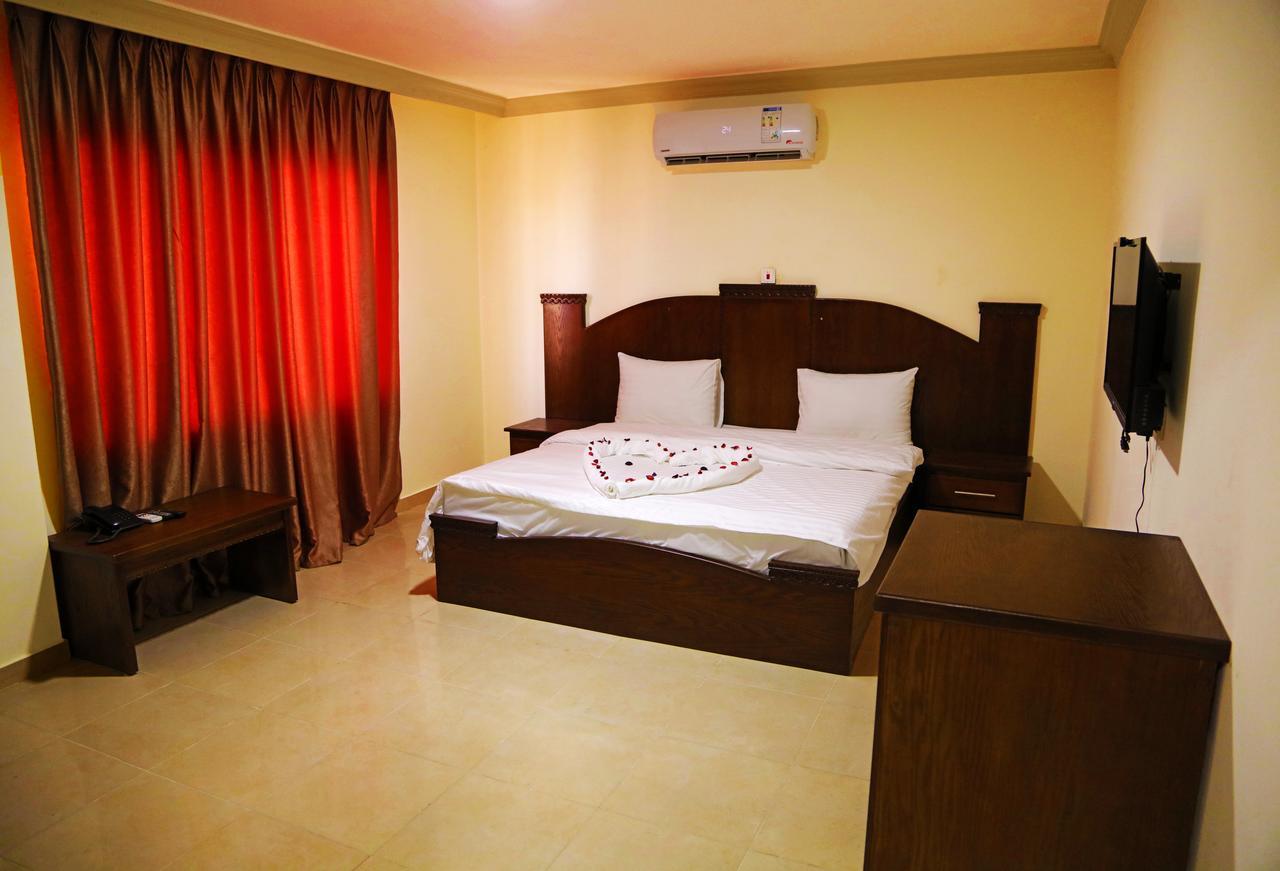 Jordan Flower Hotel Aqaba Esterno foto